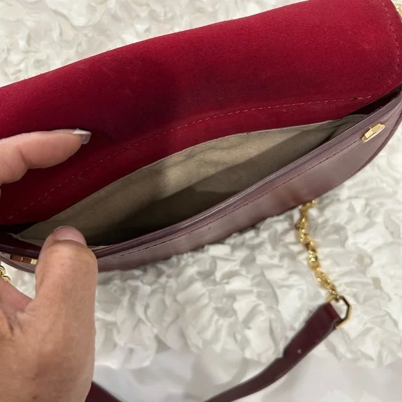 🇺🇸SALE🎈
LOUISE ET CIE - Burgundy Suede/ Leather Crossbody Bag - - Picture 5 of 10